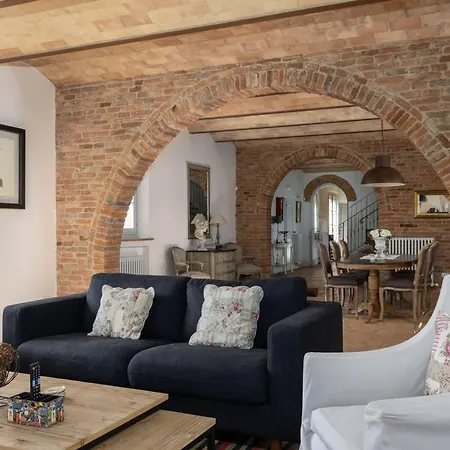 Casale Delle Mele By Posarellivillas